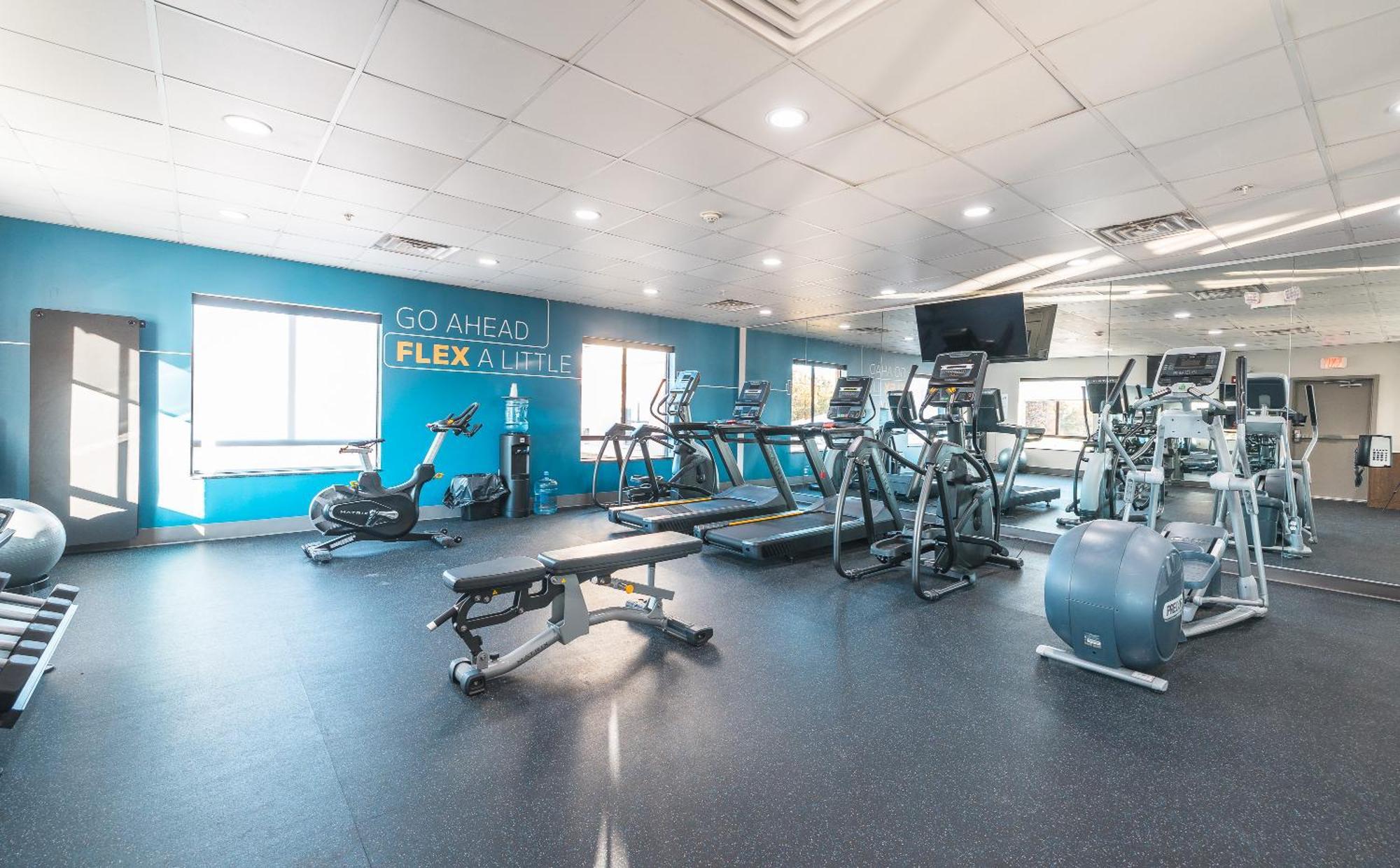 Holiday Inn Express Hotel And Suites Saint Robert By Ihg Dış mekan fotoğraf