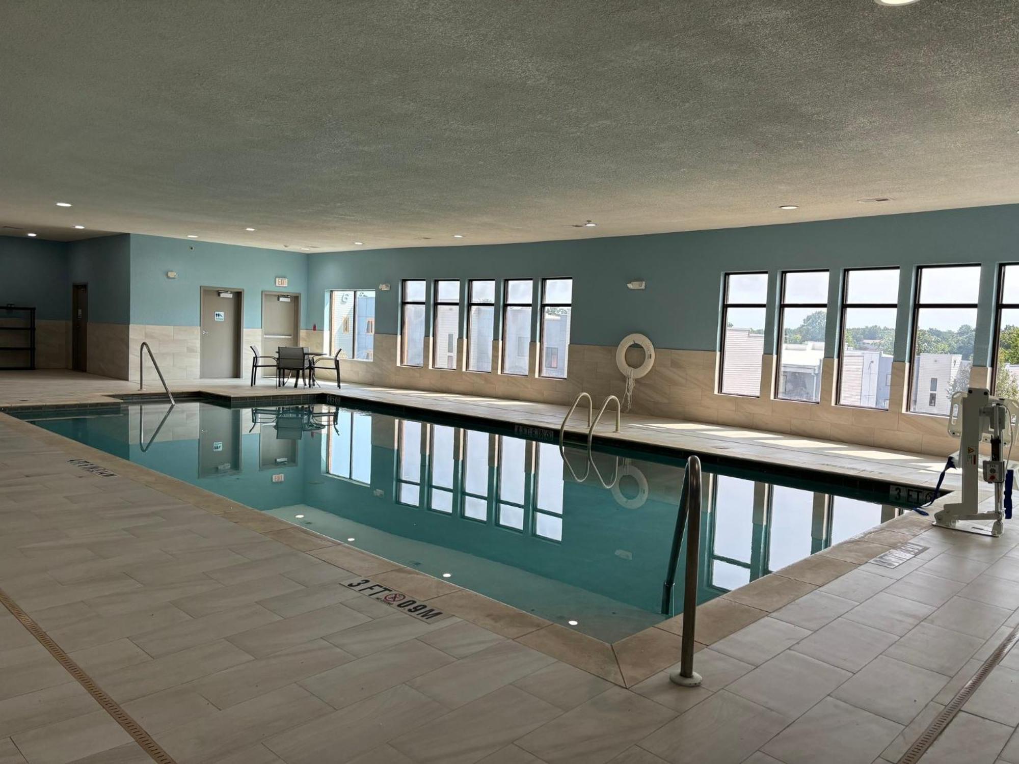 Holiday Inn Express Hotel And Suites Saint Robert By Ihg Dış mekan fotoğraf