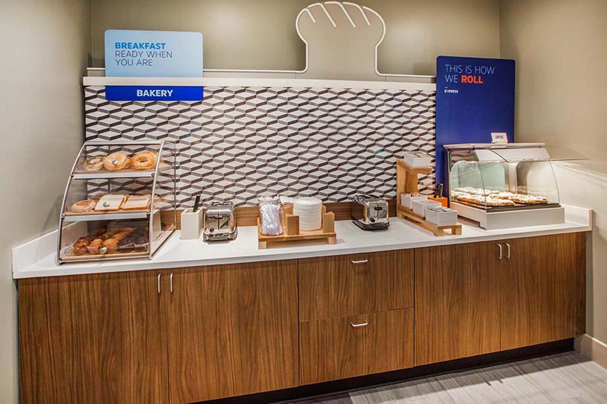 Holiday Inn Express Hotel And Suites Saint Robert By Ihg Dış mekan fotoğraf