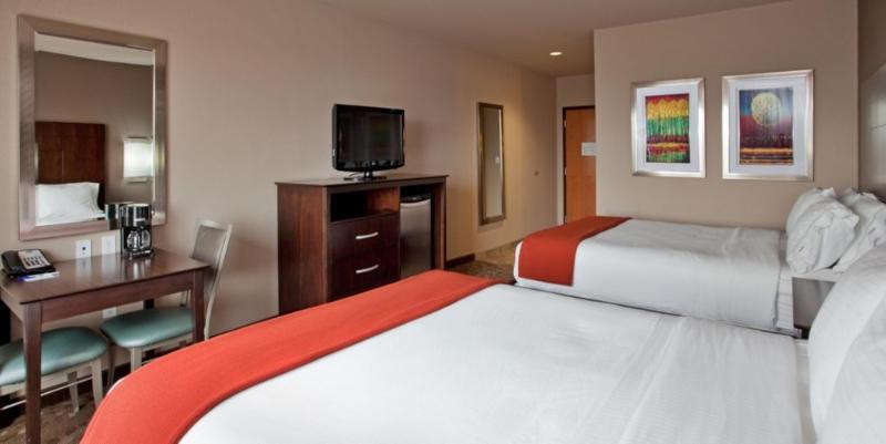 Holiday Inn Express Hotel And Suites Saint Robert By Ihg Dış mekan fotoğraf